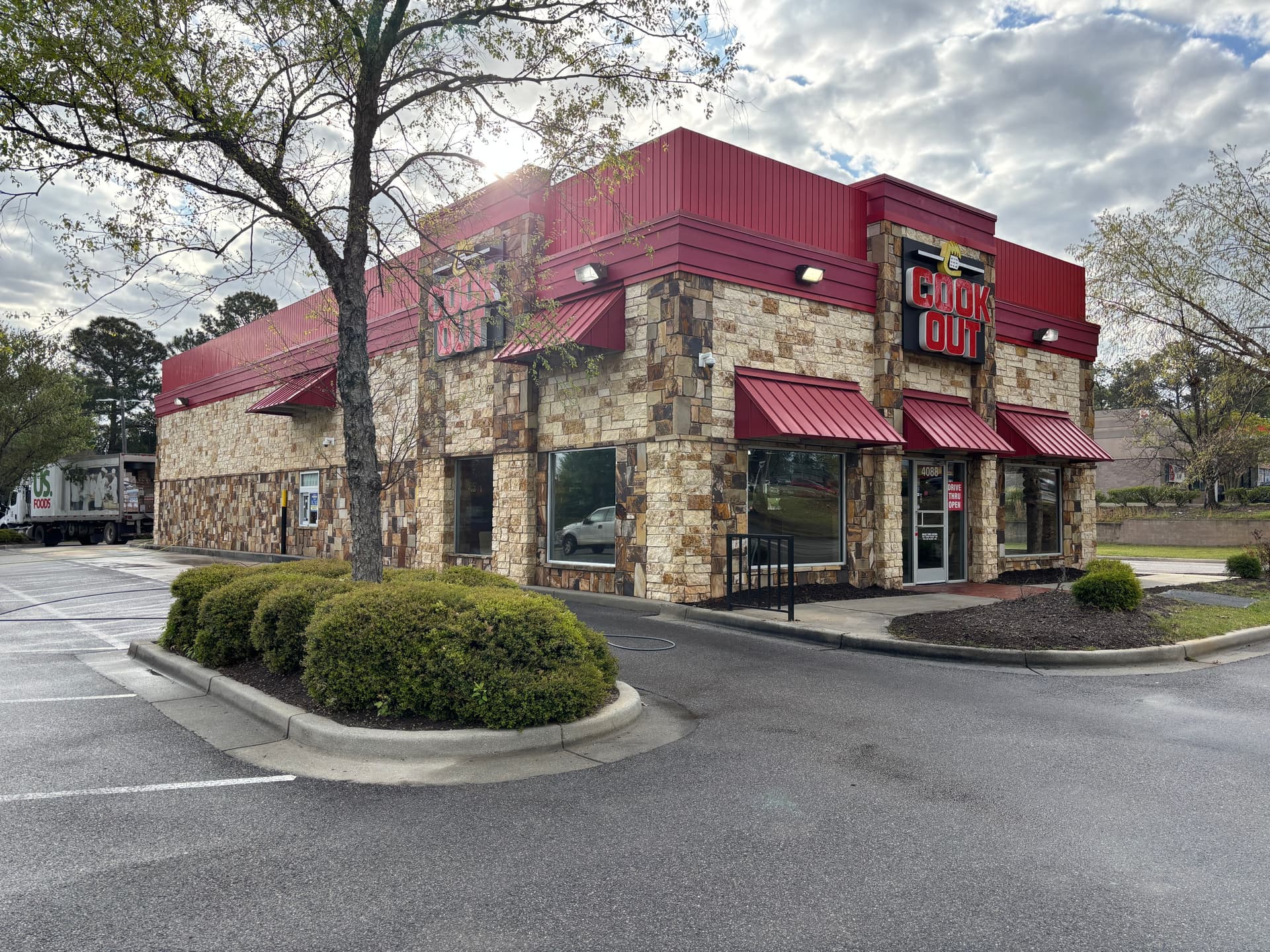 Full Exterior Pressure Wash at Cookout Restaurant image